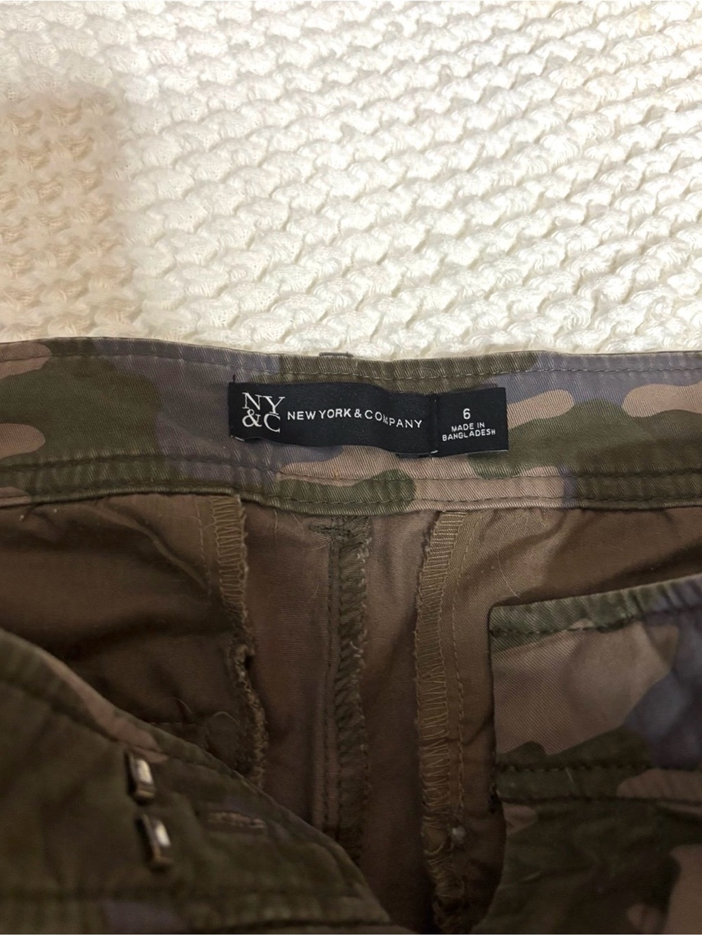 New York & Company Camo Print Shorts - Olive & Tan - Picture 3 of 5